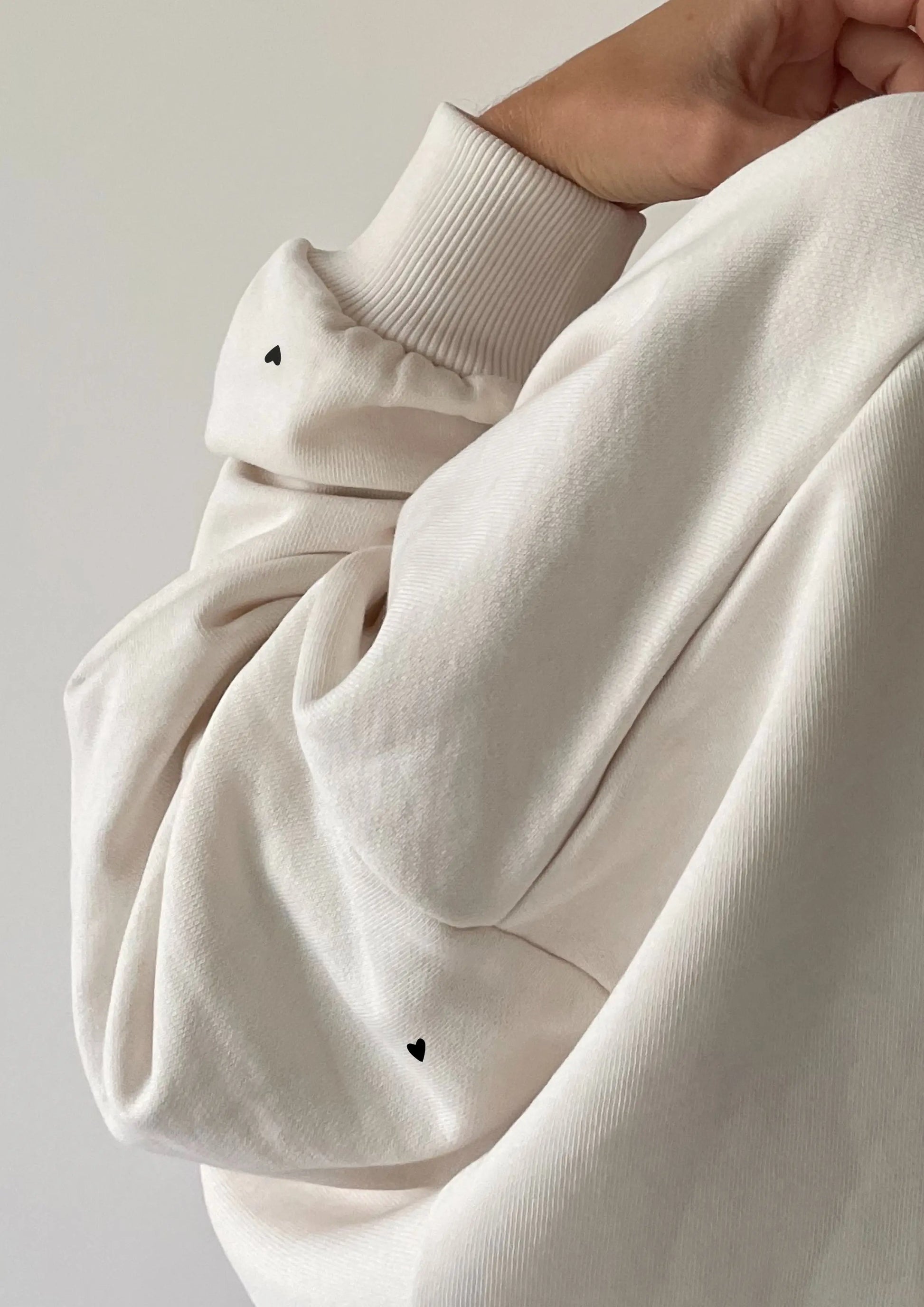 BLACK HEART - Sweatshirt - noёmvri fashion label