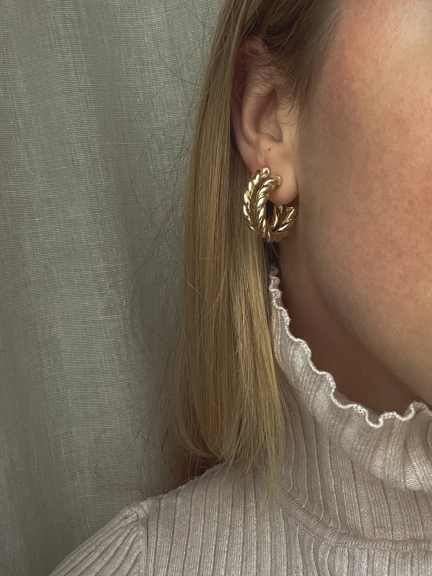 Mia Creolen gold small - noёmvri fashion label