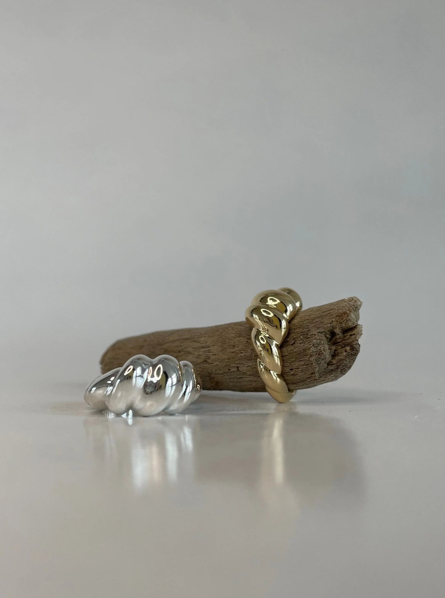 Croissant Ring asymmetrisch gold - ring -noёmvri fashion label