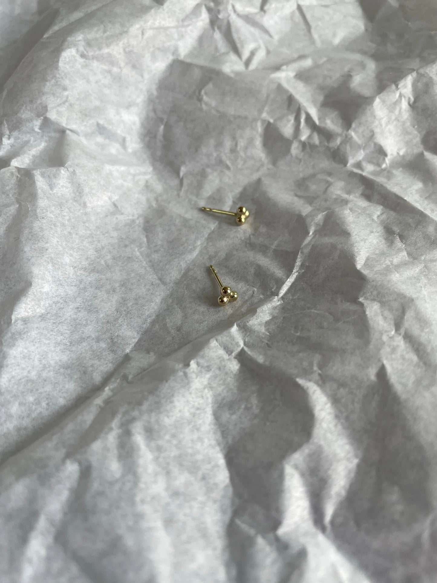 Meggi Kugelohrstecker gold - noёmvri fashion label