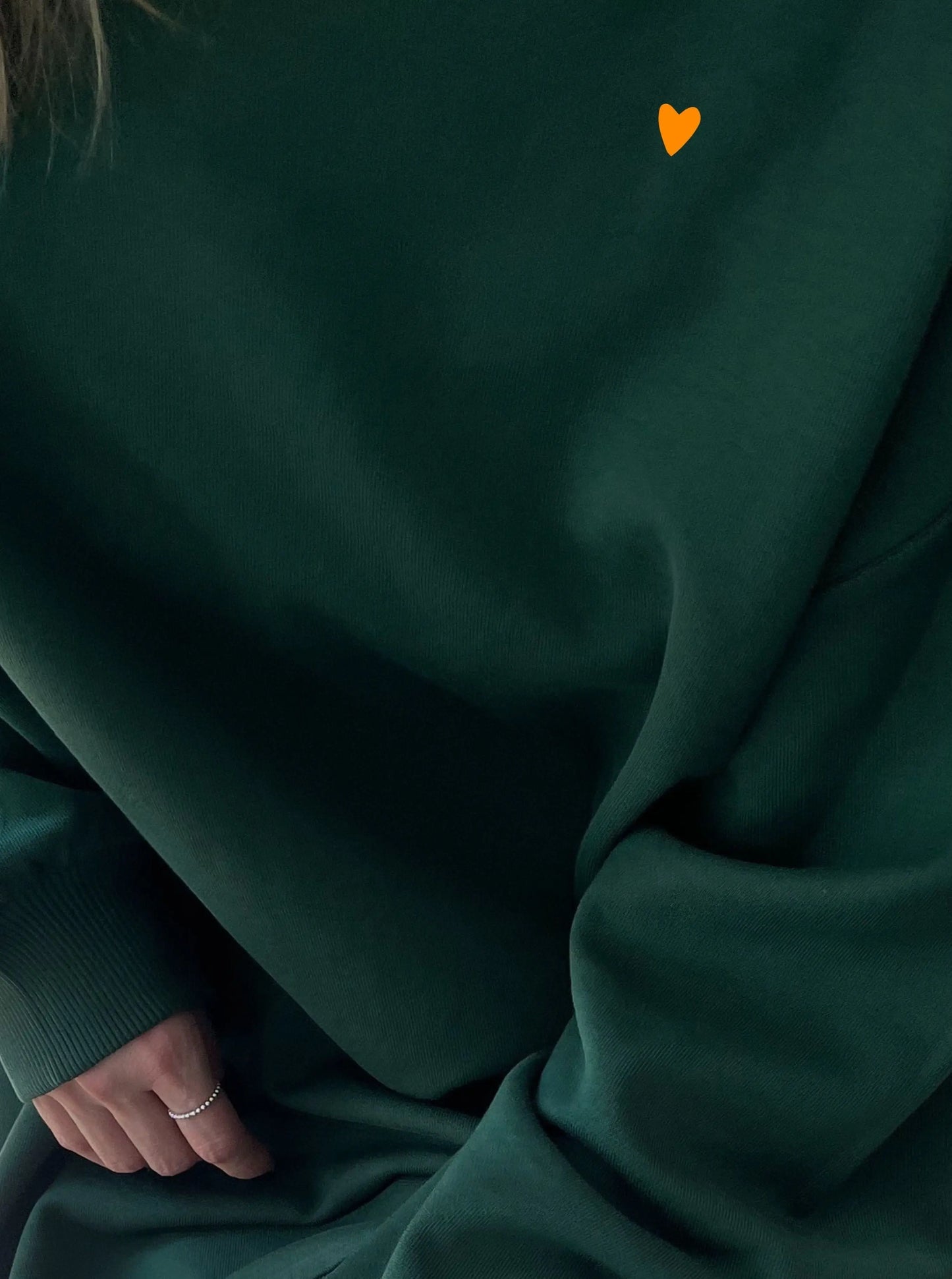 Sweatshirt green mit Herzchen - noёmvri fashion label