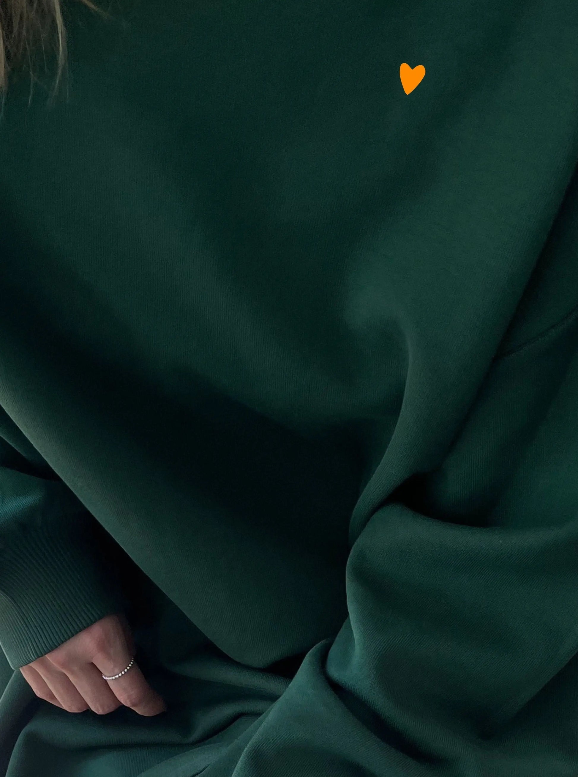 Sweatshirt green mit Herzchen - noёmvri fashion label