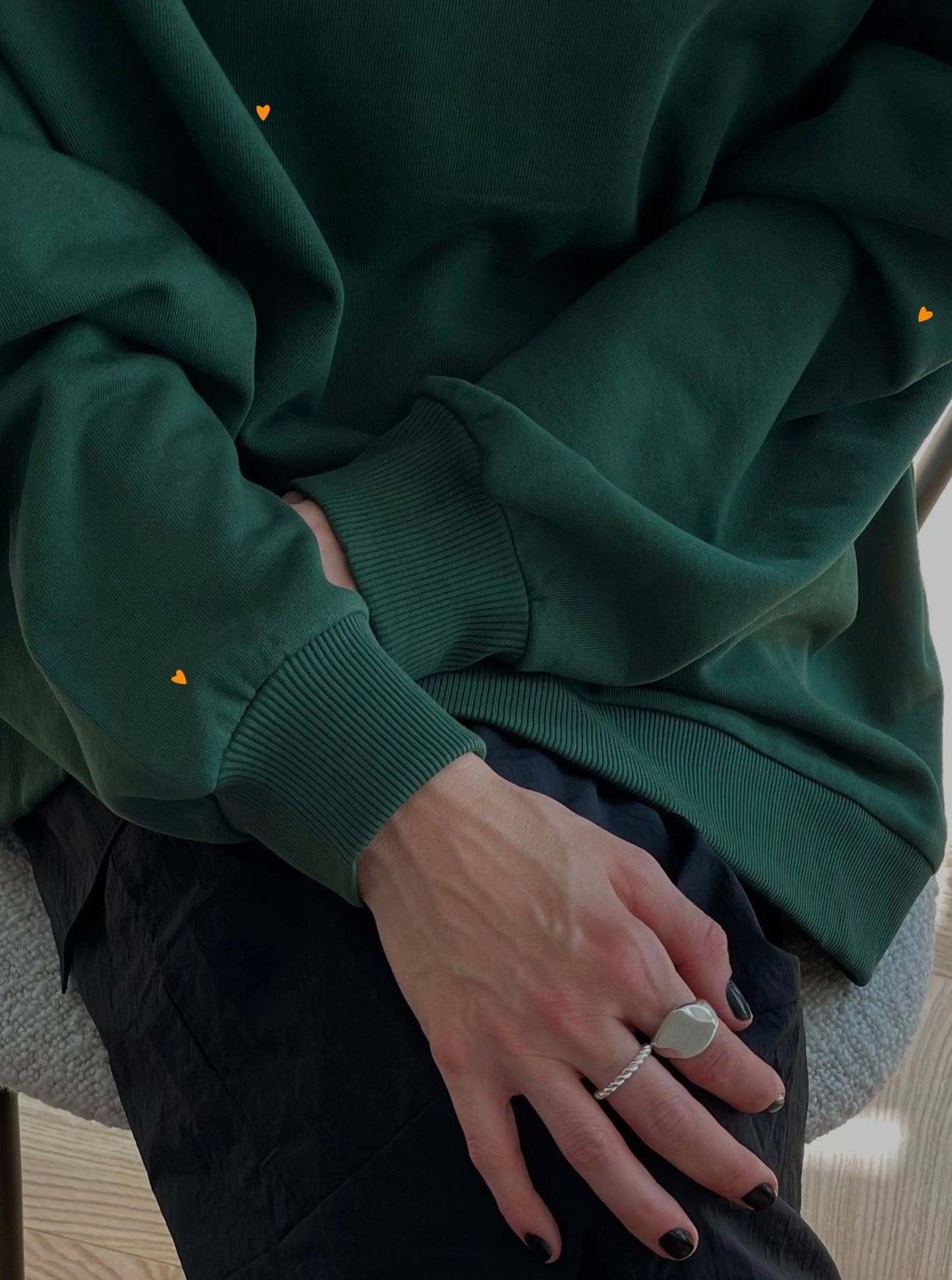 Sweatshirt green mit Herzchen - noёmvri fashion label