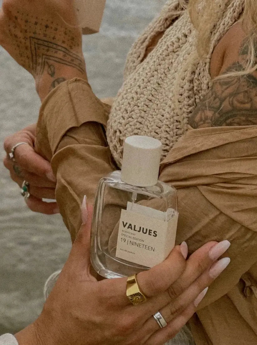 VALJUES - 19 EAU DE PARFUM 50 ml - noёmvri fashion label