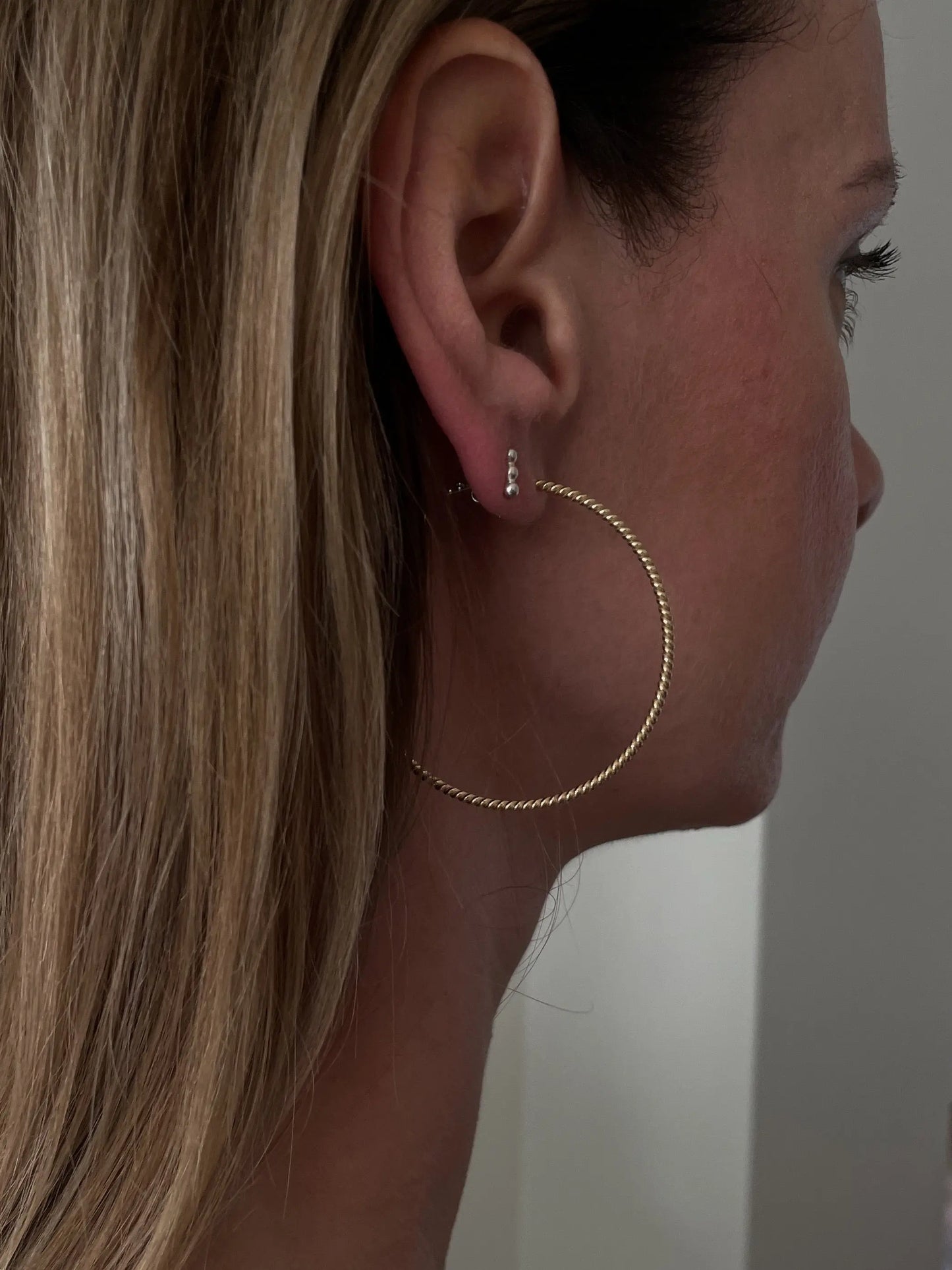 big Swirl hoops gold - noёmvri fashion label