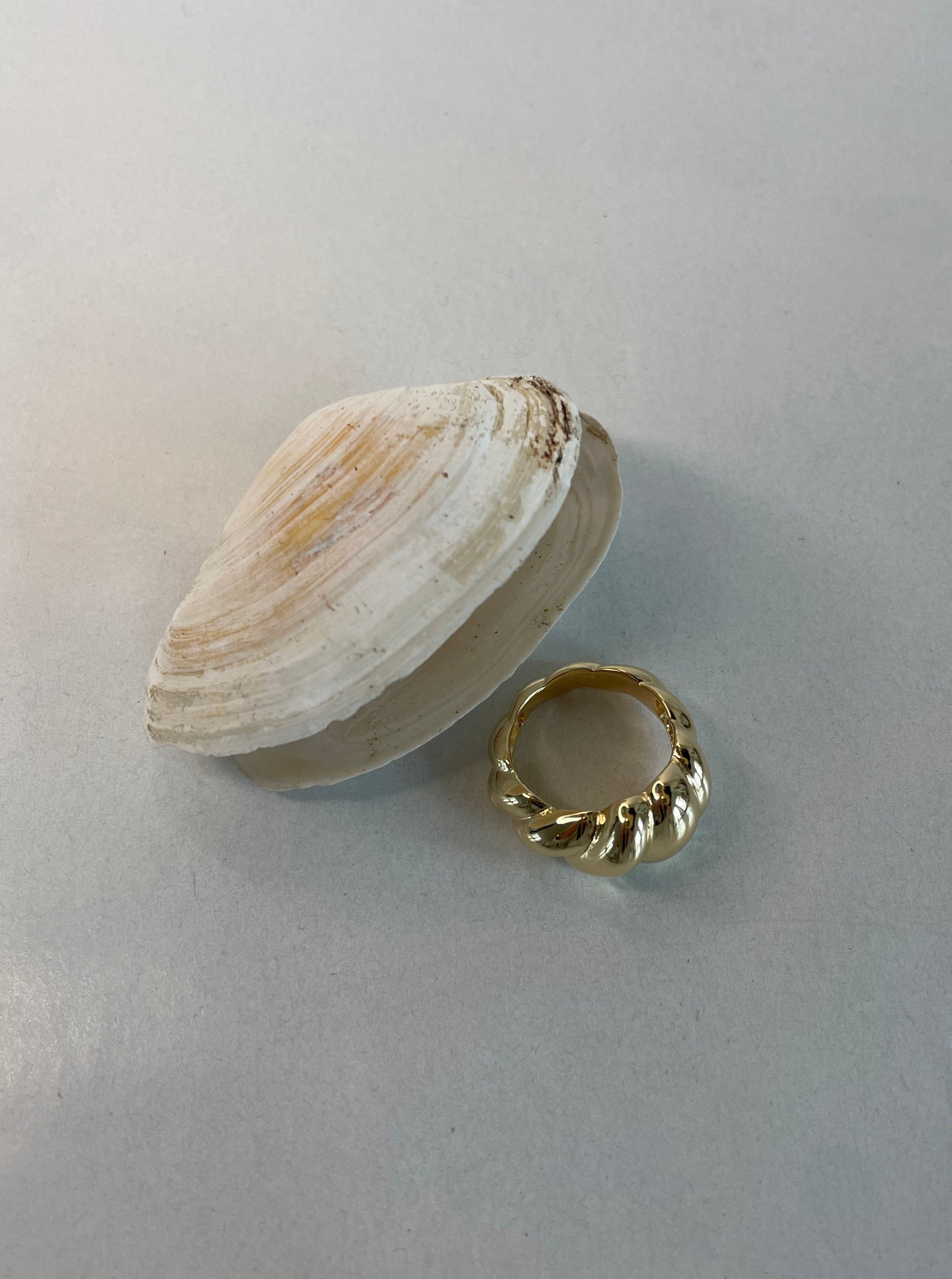 Croissant Ring asymmetrisch gold