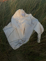 Load image into Gallery viewer, oversized Sweatshirt Turtleneck / white sand
