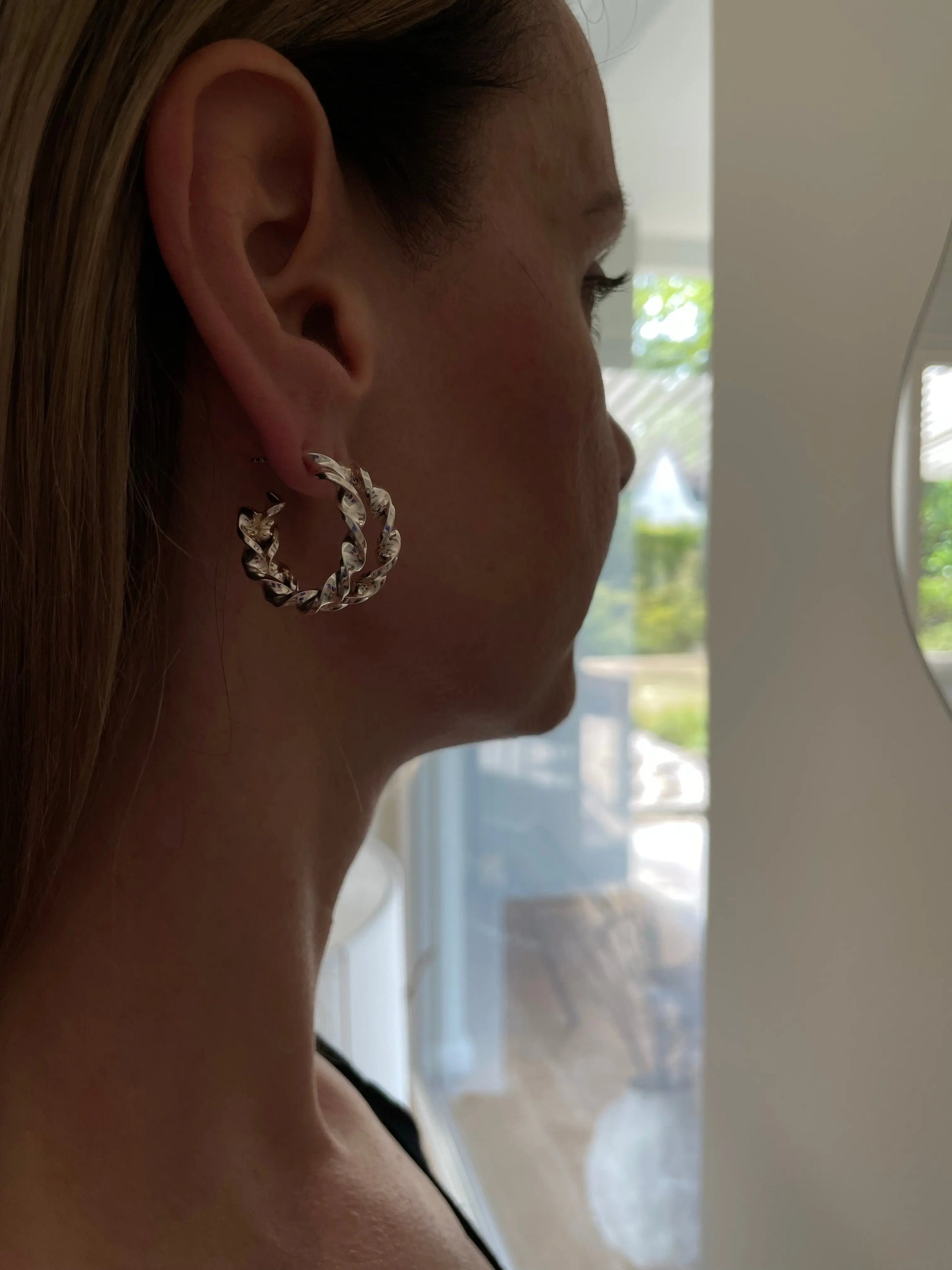 gedrehte Creolen silber - noёmvri fashion label